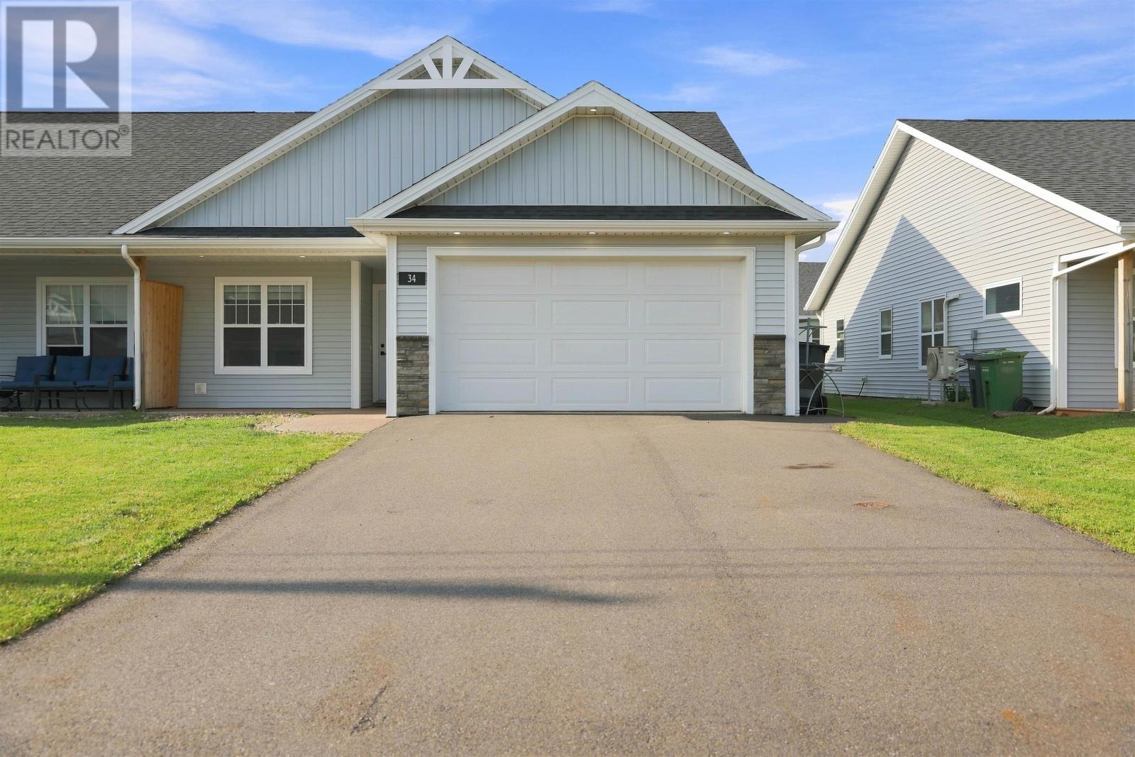 34 Essex Crescent, West Royalty, Prince Edward Island  C1E 3P4 - Photo 1 - 202620758
