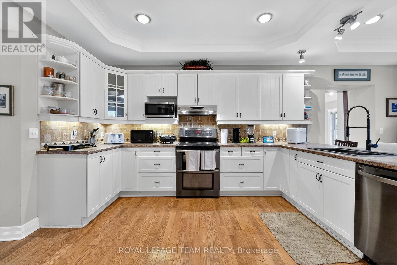 15 Bass Road, Elizabethtown-Kitley, Ontario  K0G 1L0 - Photo 16 - X12708240