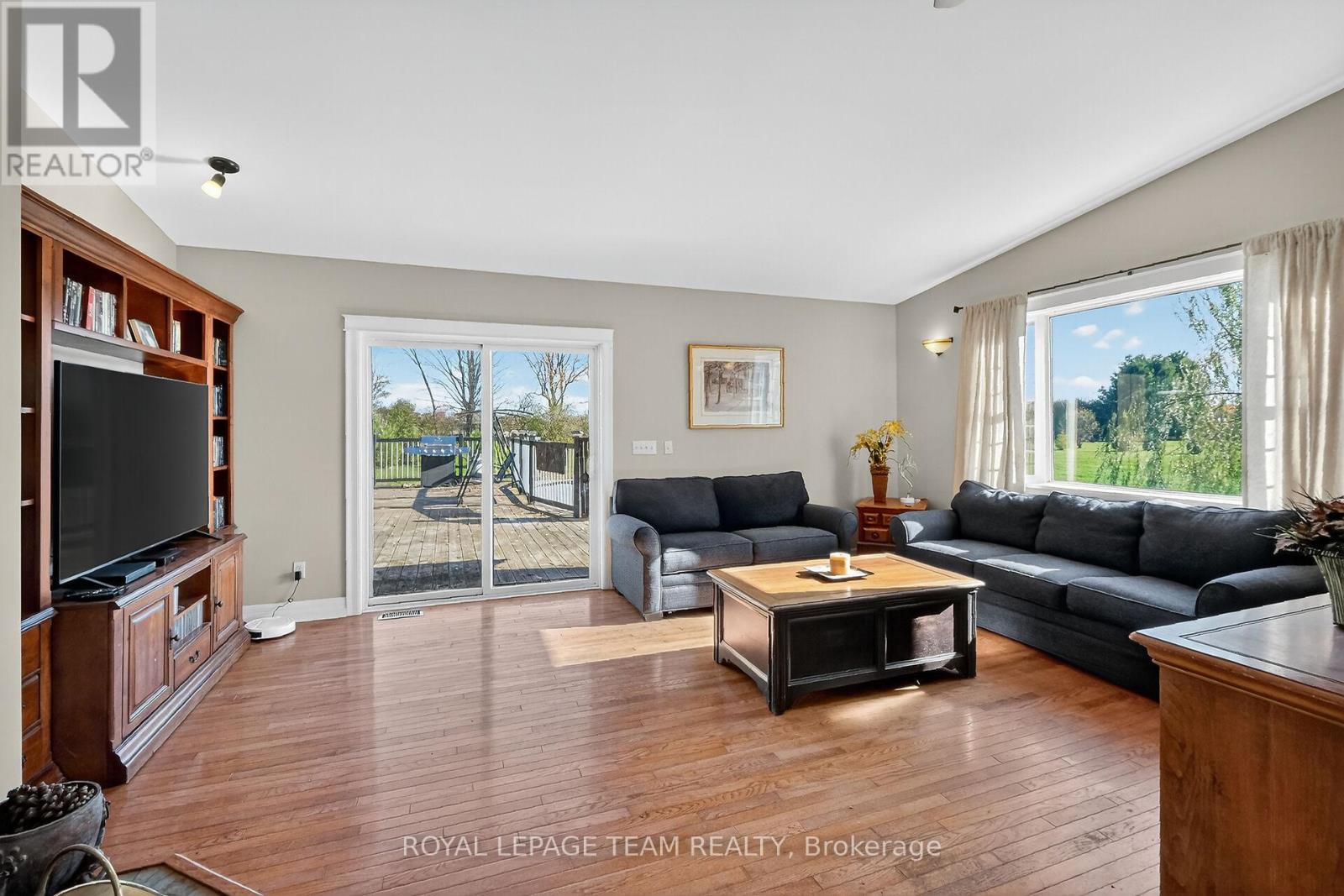 15 Bass Road, Elizabethtown-Kitley, Ontario  K0G 1L0 - Photo 25 - X12708240
