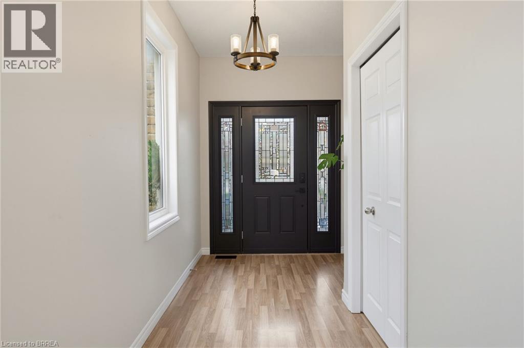 196 Mcguiness Drive, Brantford, Ontario  N3T 0B5 - Photo 3 - 40848016