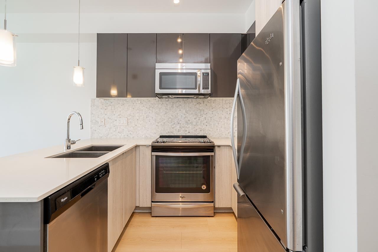 302 6468 195a Street, Surrey, British Columbia  V4N 6R6 - Photo 7 - R3156182