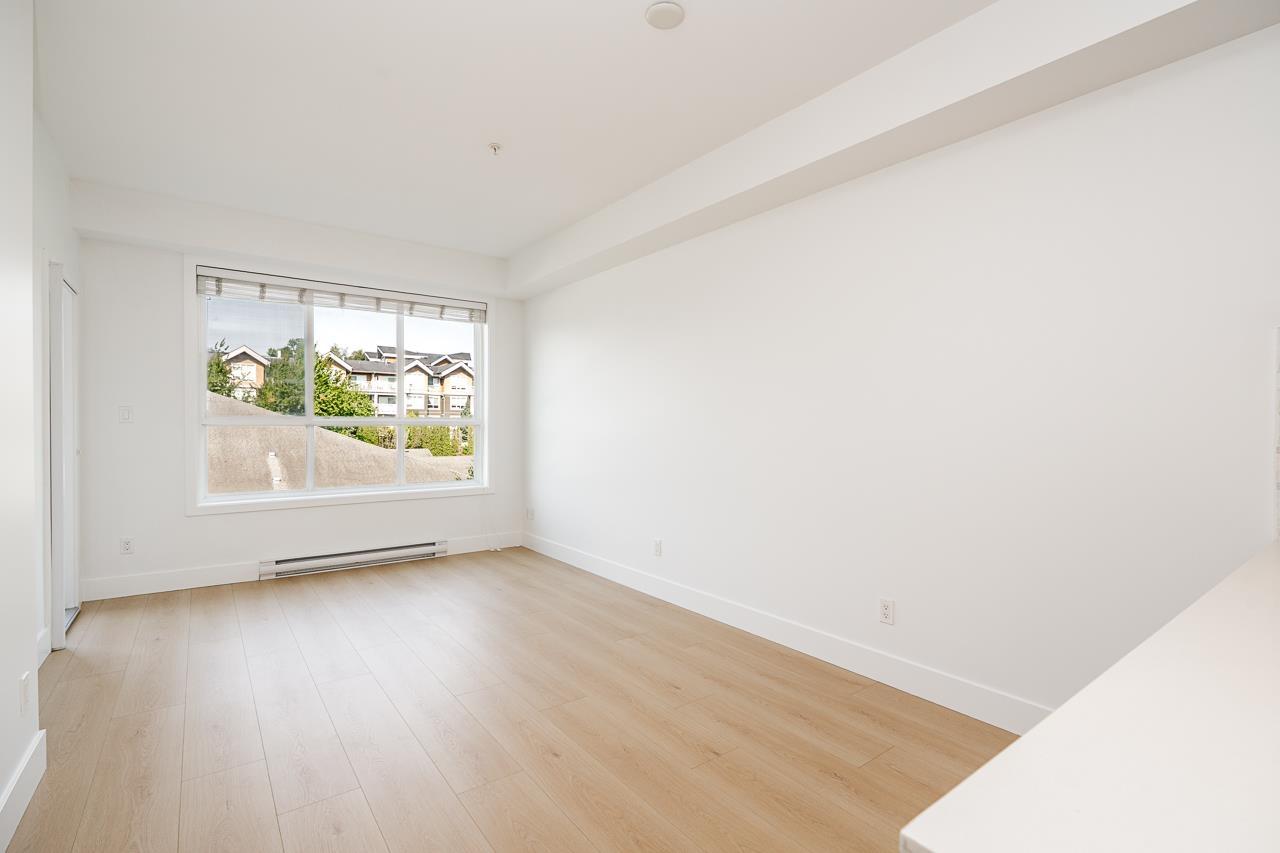 302 6468 195a Street, Surrey, British Columbia  V4N 6R6 - Photo 11 - R3156182