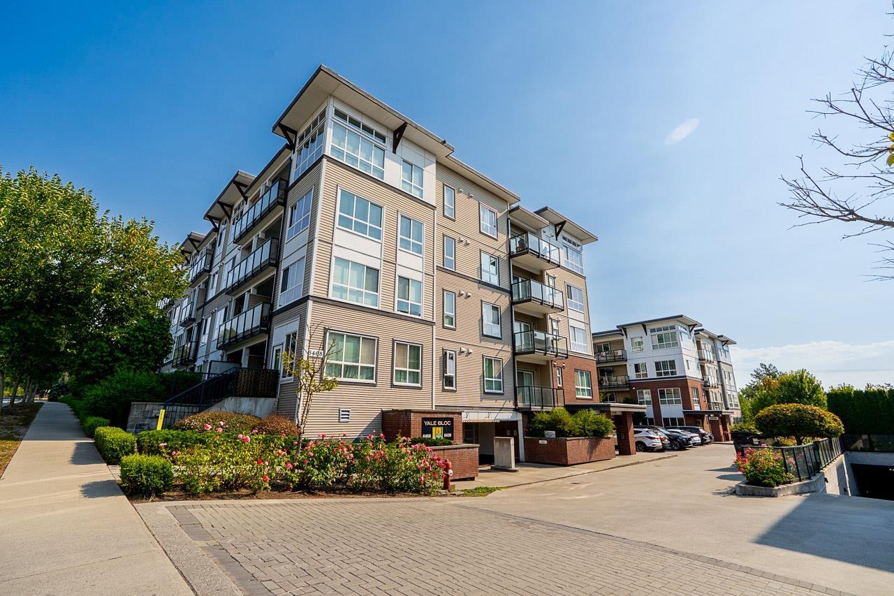 302 6468 195a Street, Surrey, British Columbia  V4N 6R6 - Photo 2 - R3156182