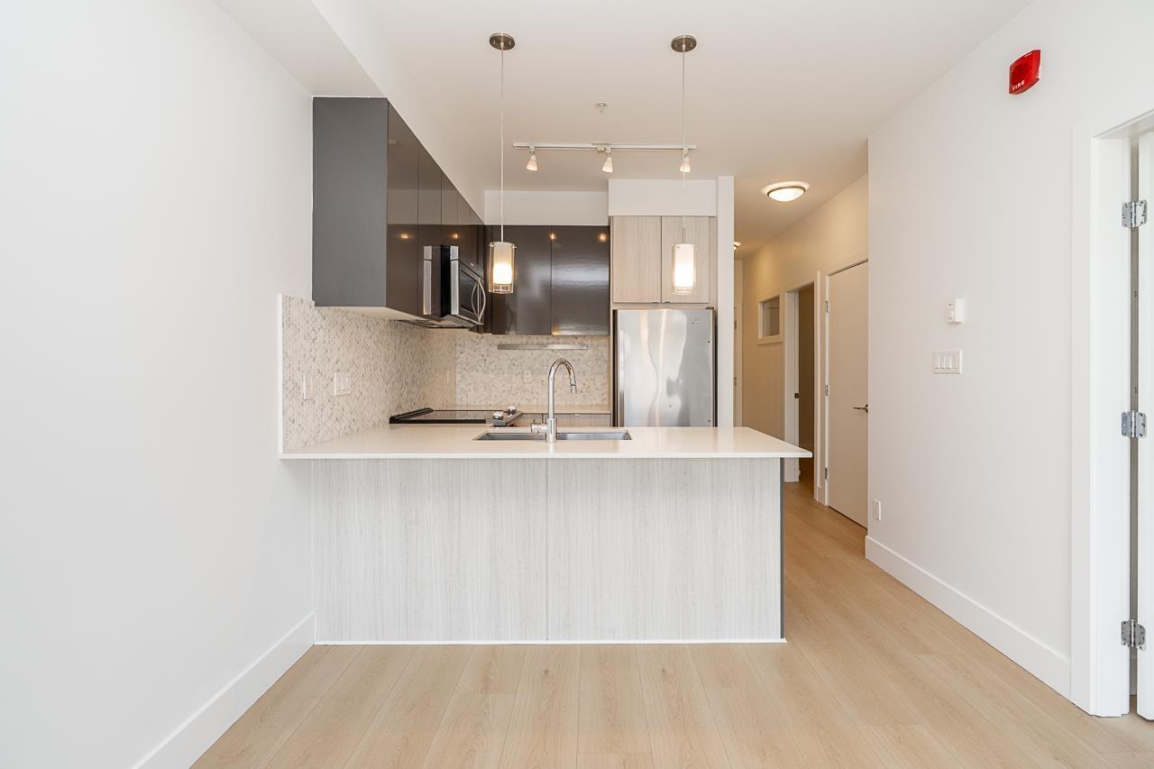302 6468 195a Street, Surrey, British Columbia  V4N 6R6 - Photo 10 - R3156182