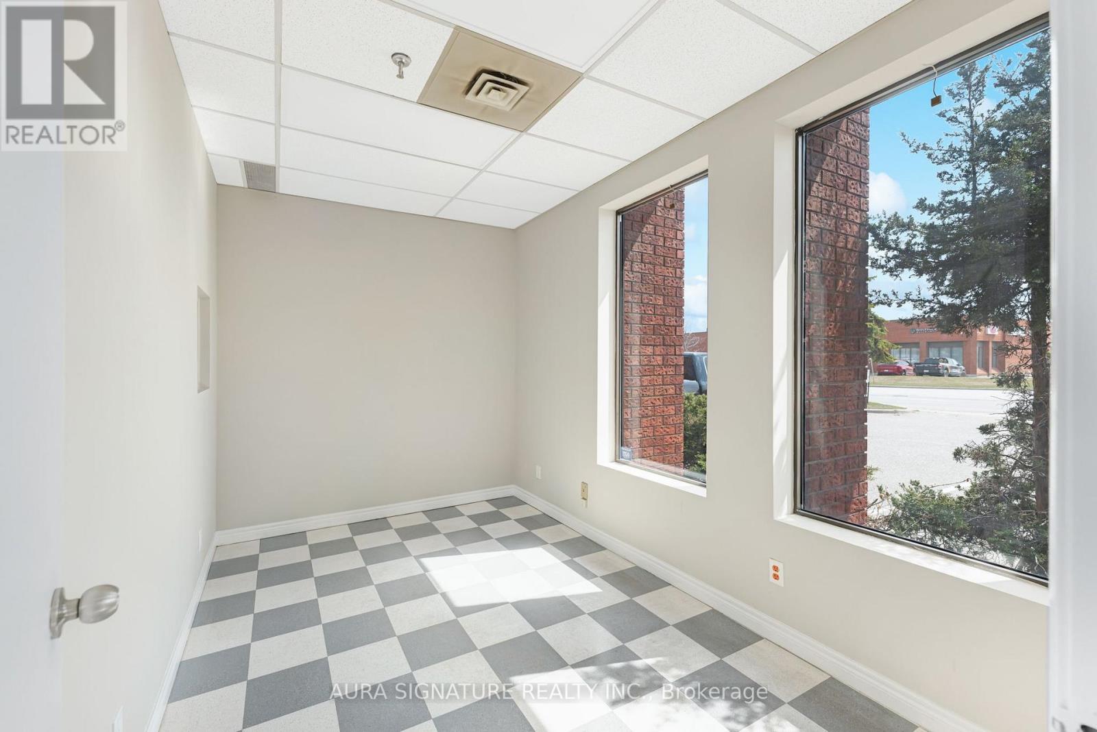 6 - 176 Rivermede Road, Vaughan, Ontario  L4K 3M7 - Photo 6 - N12875780