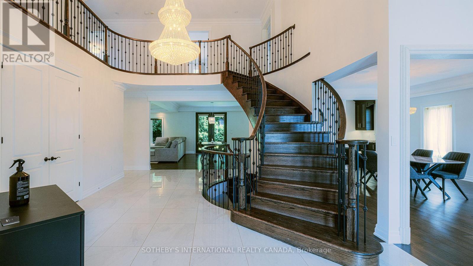 369 Lees Lane, Oakville, Ontario  L6L 4S4 - Photo 2 - W13474166