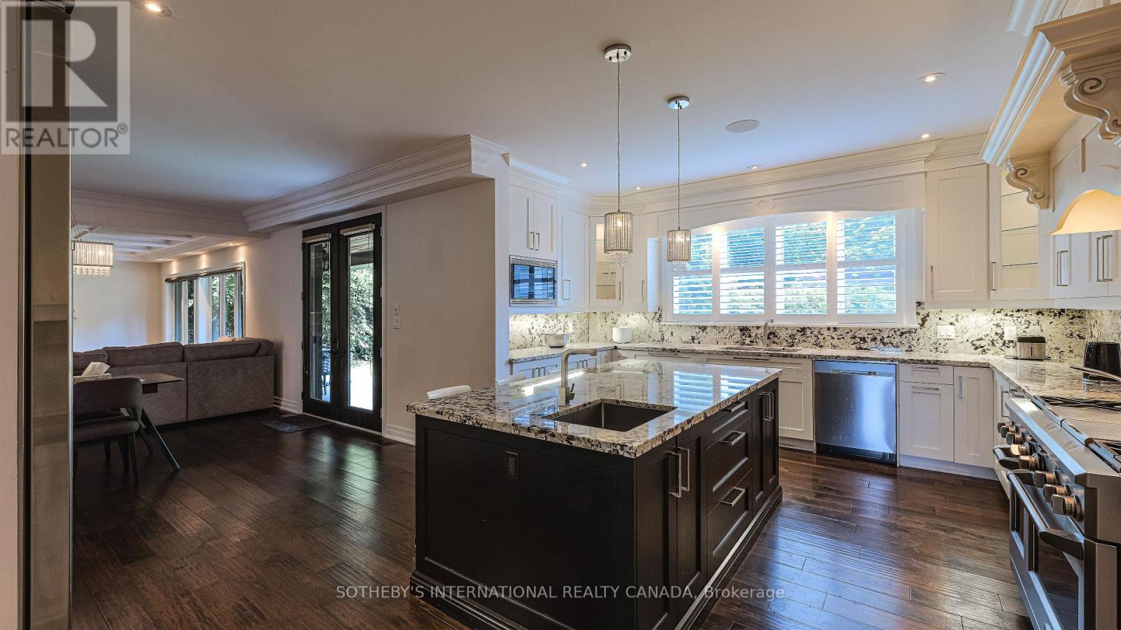 369 Lees Lane, Oakville, Ontario  L6L 4S4 - Photo 9 - W13474166
