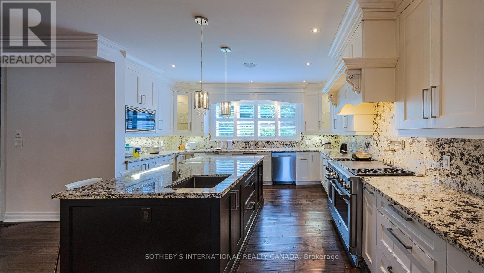 369 Lees Lane, Oakville, Ontario  L6L 4S4 - Photo 8 - W13474166