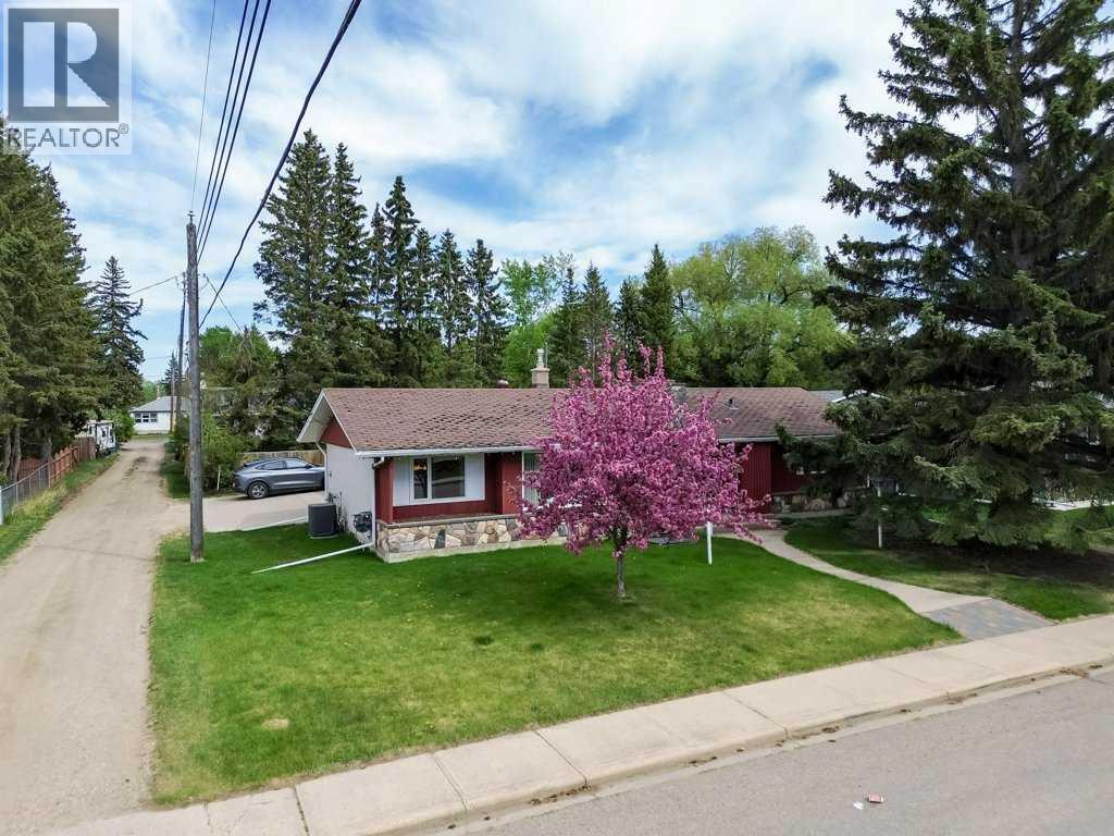 3515 43a Avenue, Red Deer, Alberta  T4N 3E9 - Photo 3 - A2315527