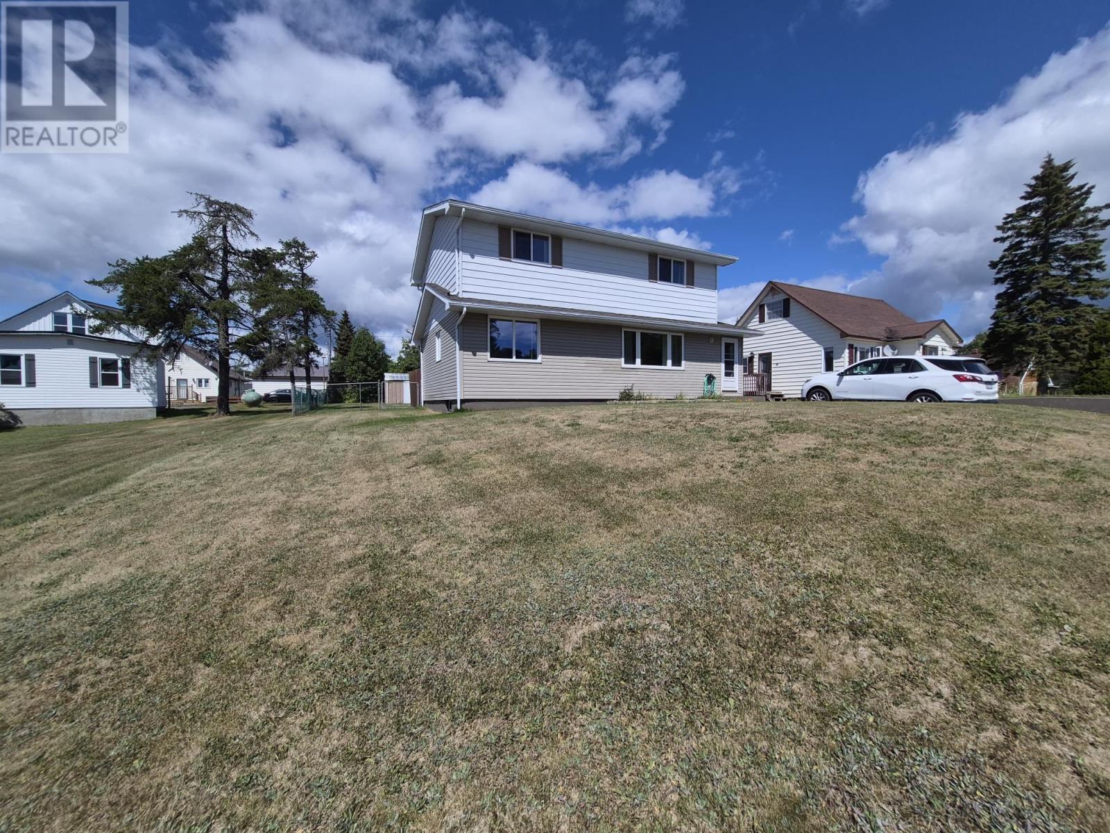 1 Laurier Ave, Terrace Bay, Ontario  P0T 2W0 - Photo 2 - TB2602386