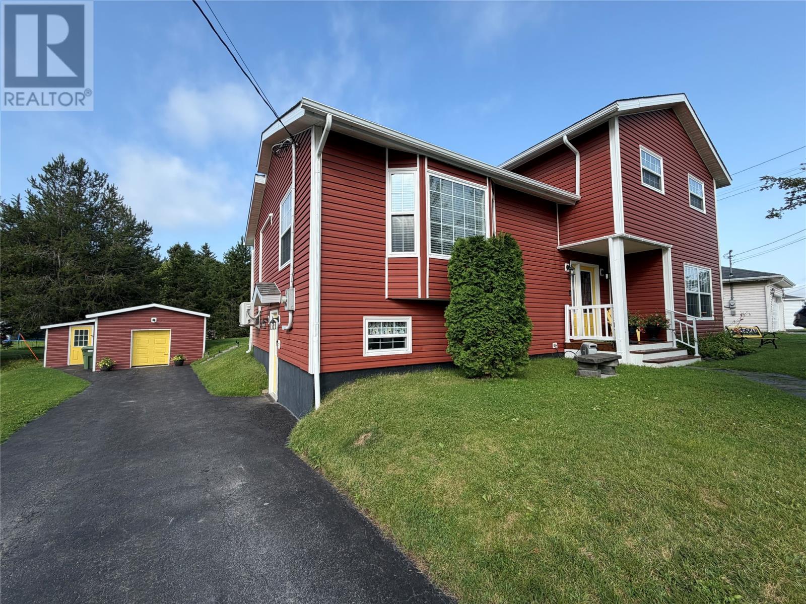 1 Mayor Avenue, Deer Lake