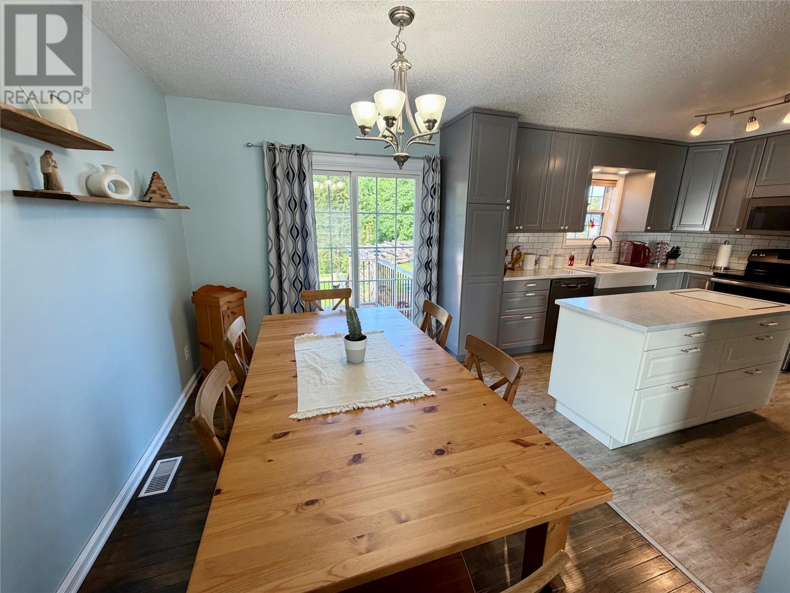 1 Mayor Avenue, Deer Lake — photo 16