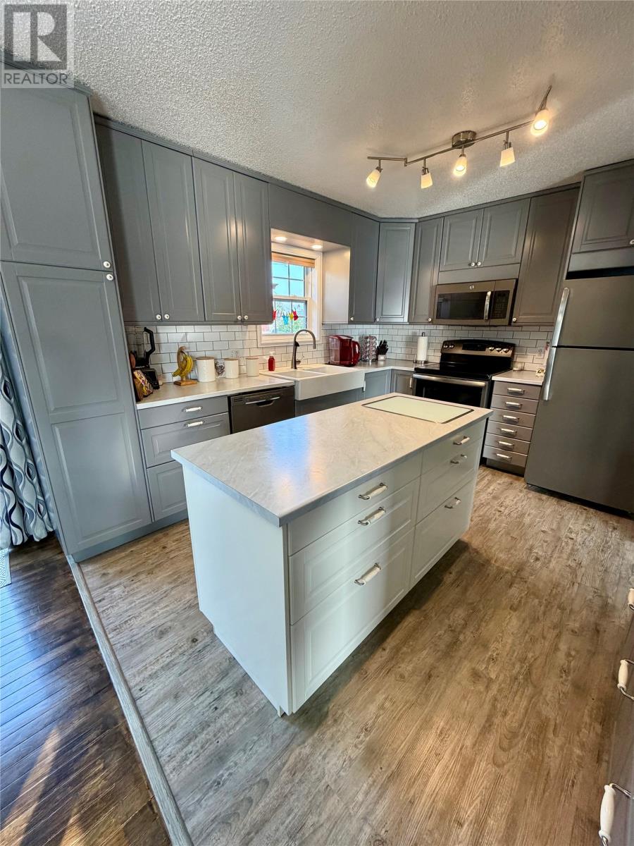 1 Mayor Avenue, Deer Lake — photo 19