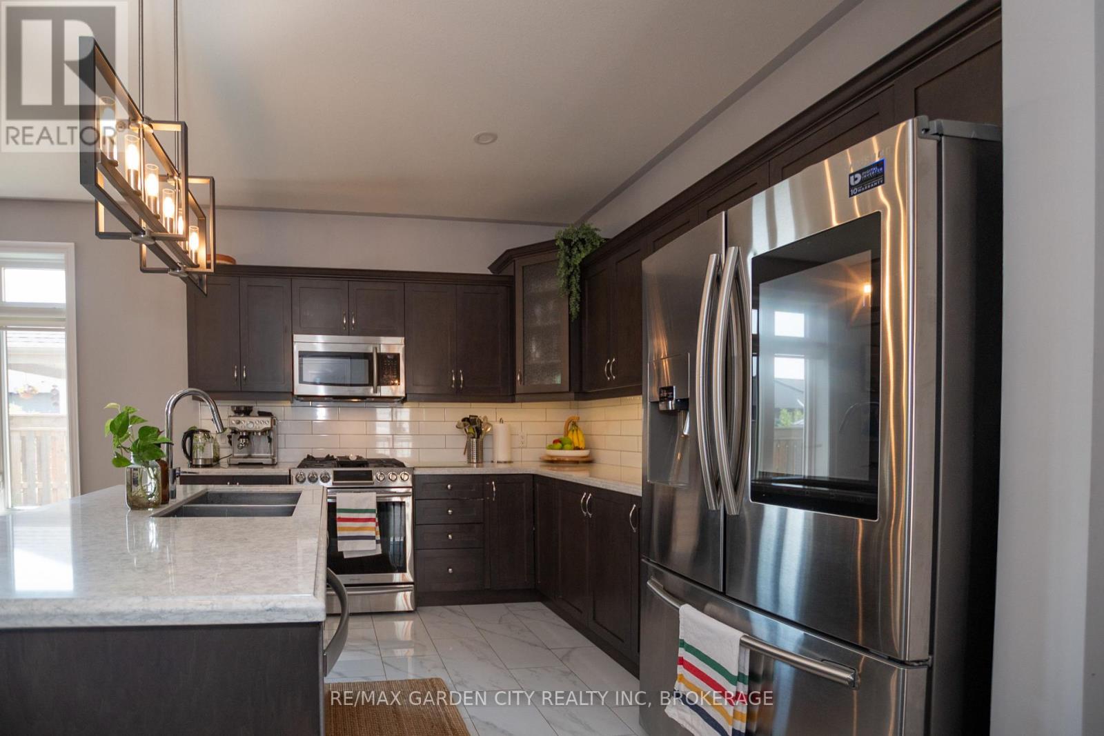4073 Village Creek Drive, Fort Erie (Stevensville), Ontario L0S 1S0 - Photo 9 - X13682680