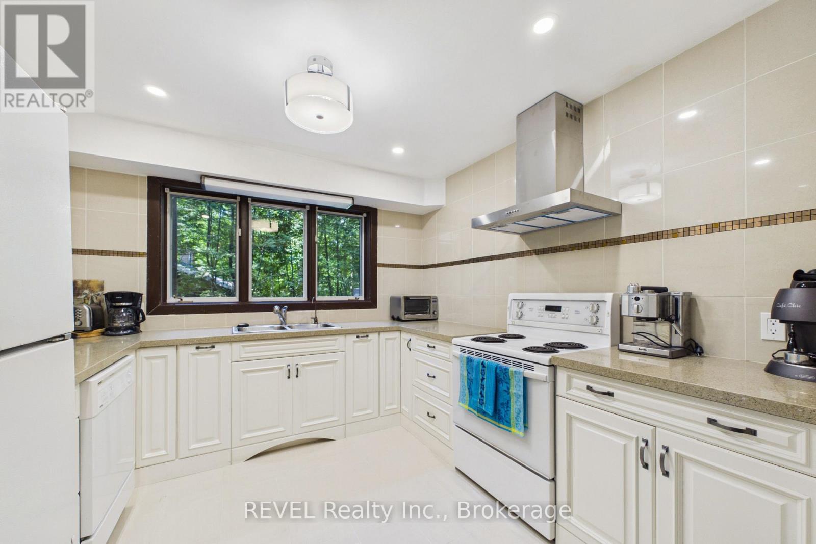 370 Segwun Boulevard, Gravenhurst, Ontario  P1P 1C5 - Photo 11 - X13682766