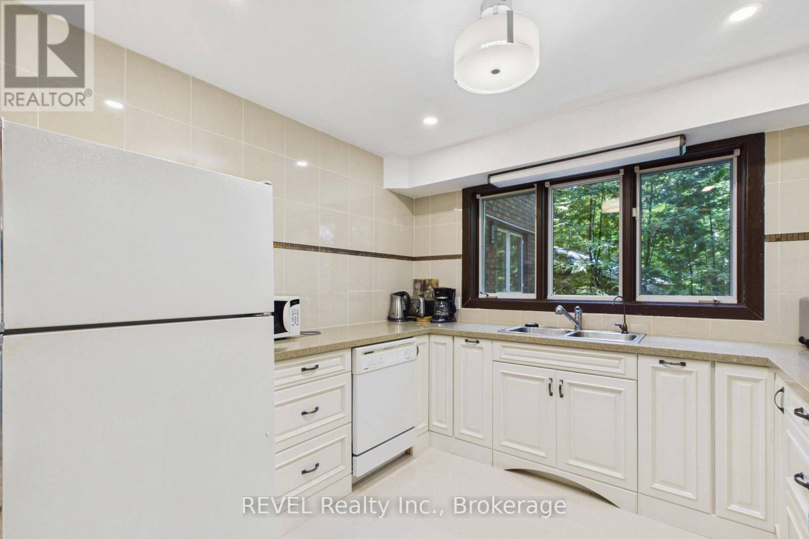 370 Segwun Boulevard, Gravenhurst, Ontario  P1P 1C5 - Photo 12 - X13682766