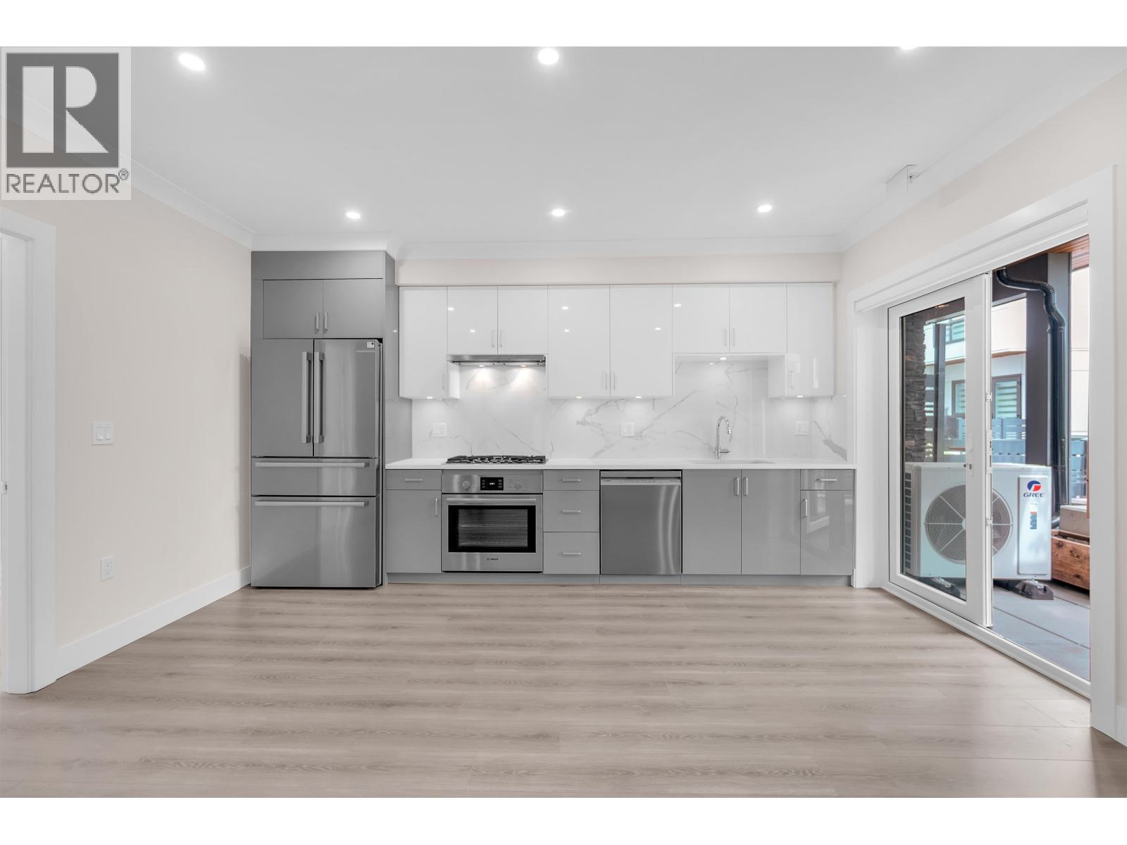 8327 French Street, Vancouver, British Columbia  V6P 0L7 - Photo 8 - R3156209