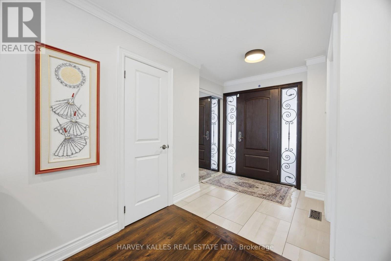 3254 Sir Johns Homestead, Mississauga, Ontario L5L 2P1 - Photo 2 - W13648952