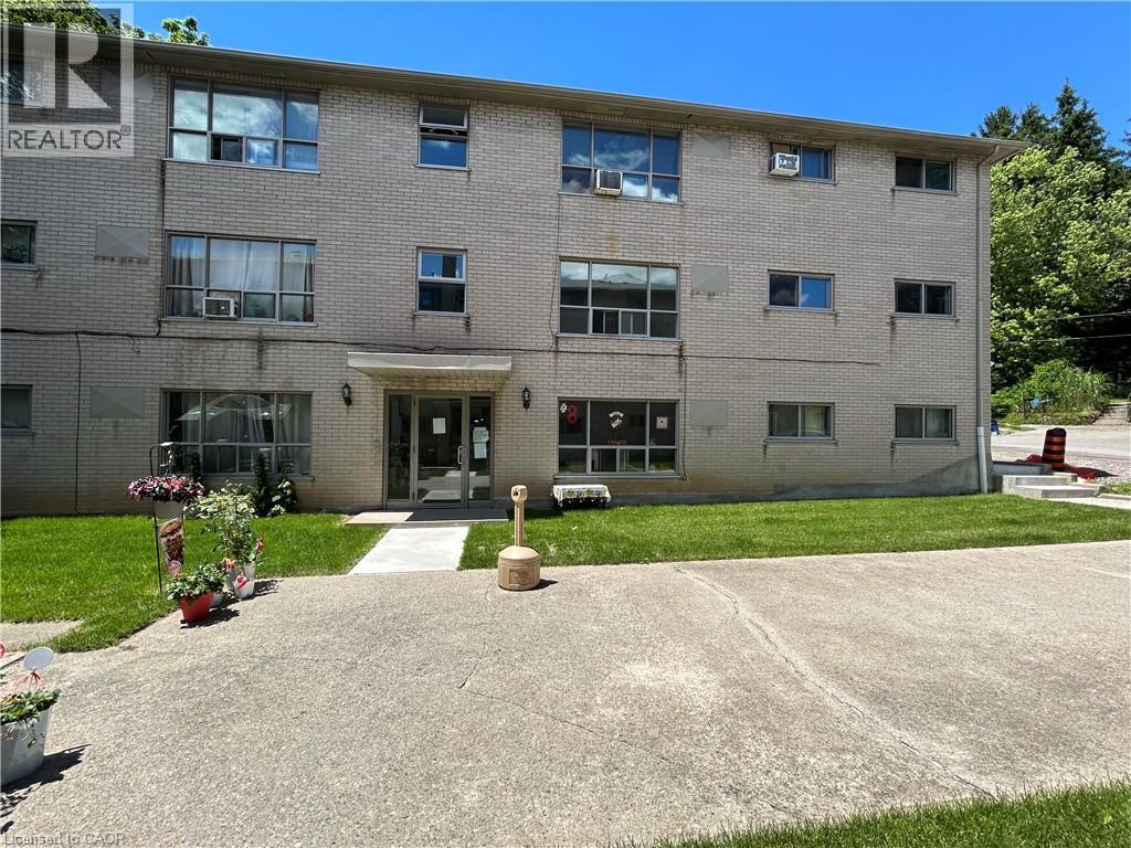 108 Creighton Road Unit# 14, Dundas, Ontario  L9H 3C1 - Photo 3 - 40854055