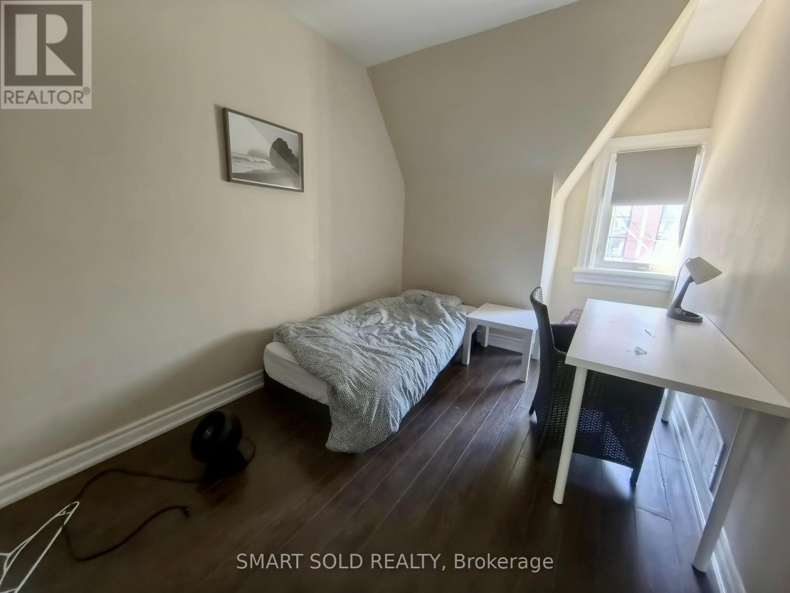 Upper 437 Bathurst Street, Toronto, Ontario  M5T 2S9 - Photo 5 - C13682702