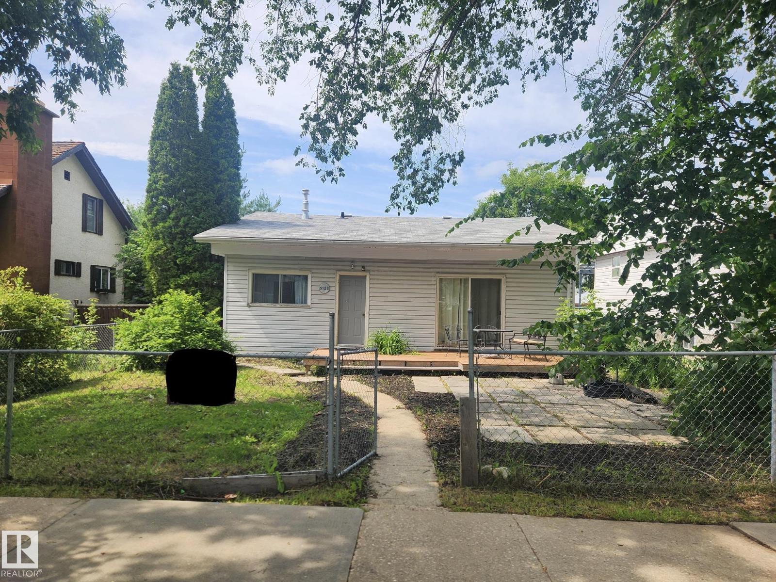 5128 52 ST, Barrhead