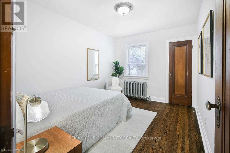 26 Elmsdale Road W, Toronto, Ontario  M4J 3M4 - Photo 13 - E13670110