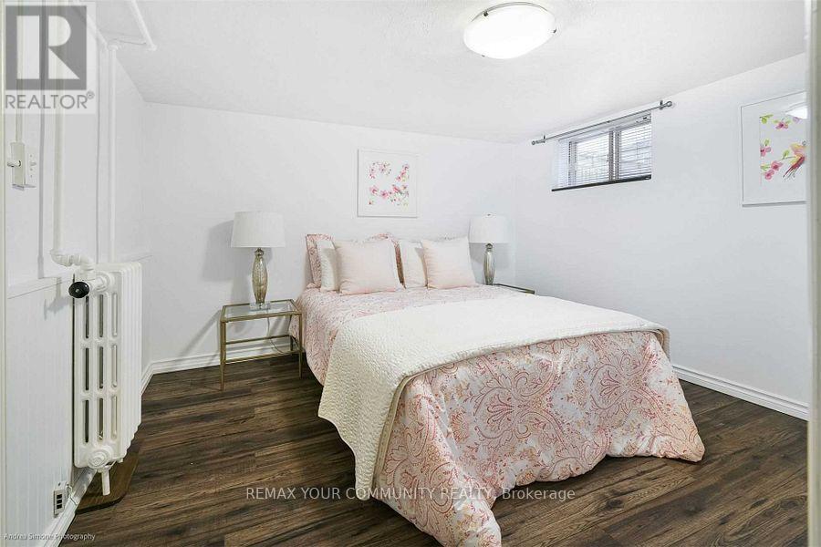 26 Elmsdale Road W, Toronto, Ontario  M4J 3M4 - Photo 15 - E13670110
