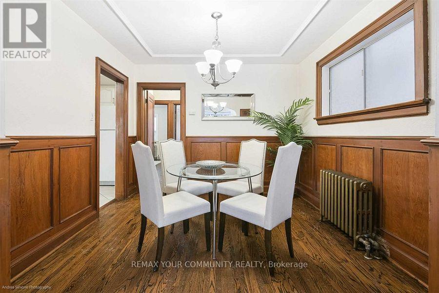 26 Elmsdale Road W, Toronto, Ontario  M4J 3M4 - Photo 6 - E13670110