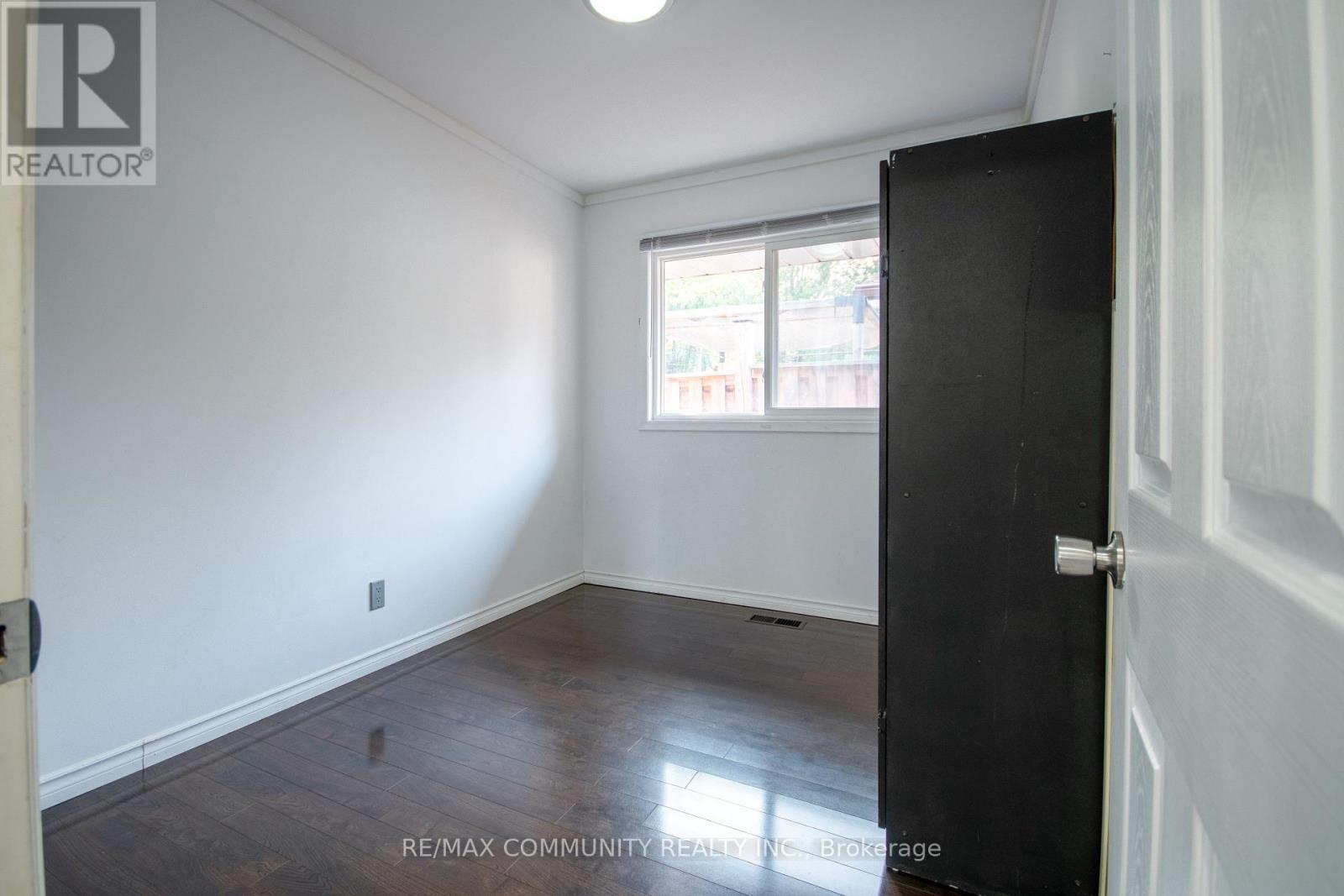 167 Simpson Road, Ajax, Ontario  L1S 2V7 - Photo 12 - E13682642