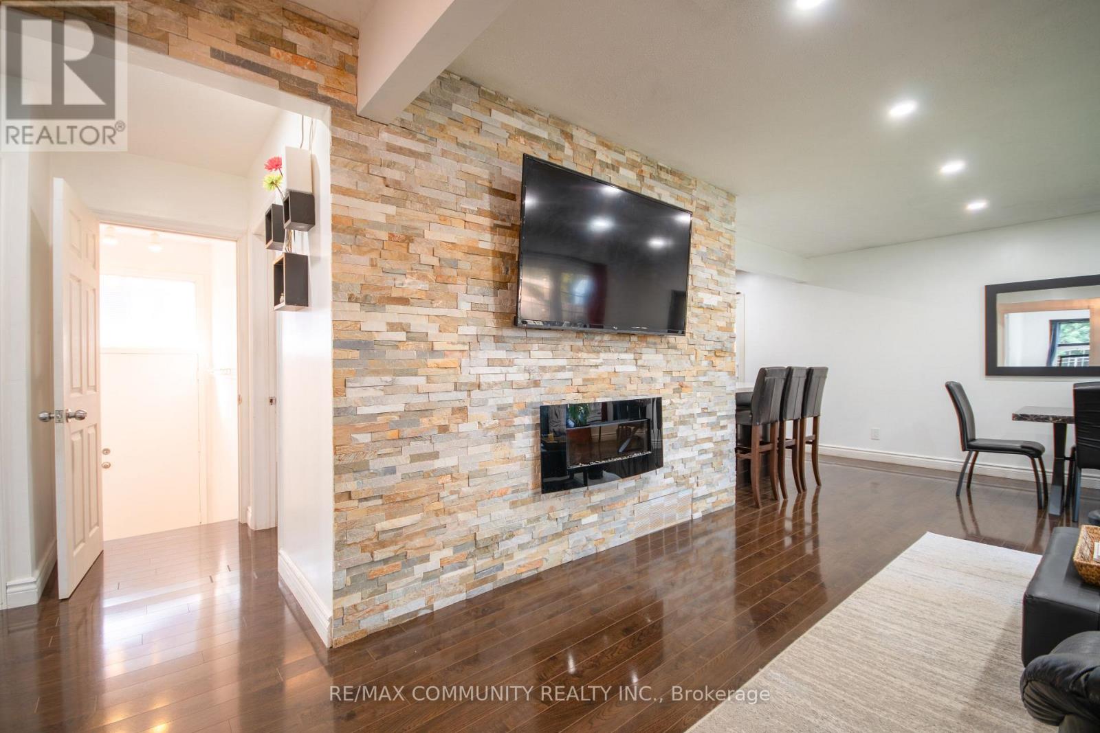 167 Simpson Road, Ajax, Ontario  L1S 2V7 - Photo 15 - E13682642