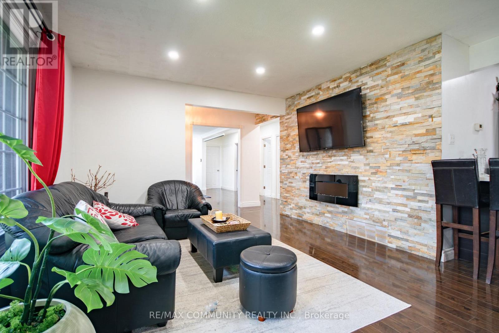 167 Simpson Road, Ajax, Ontario  L1S 2V7 - Photo 16 - E13682642