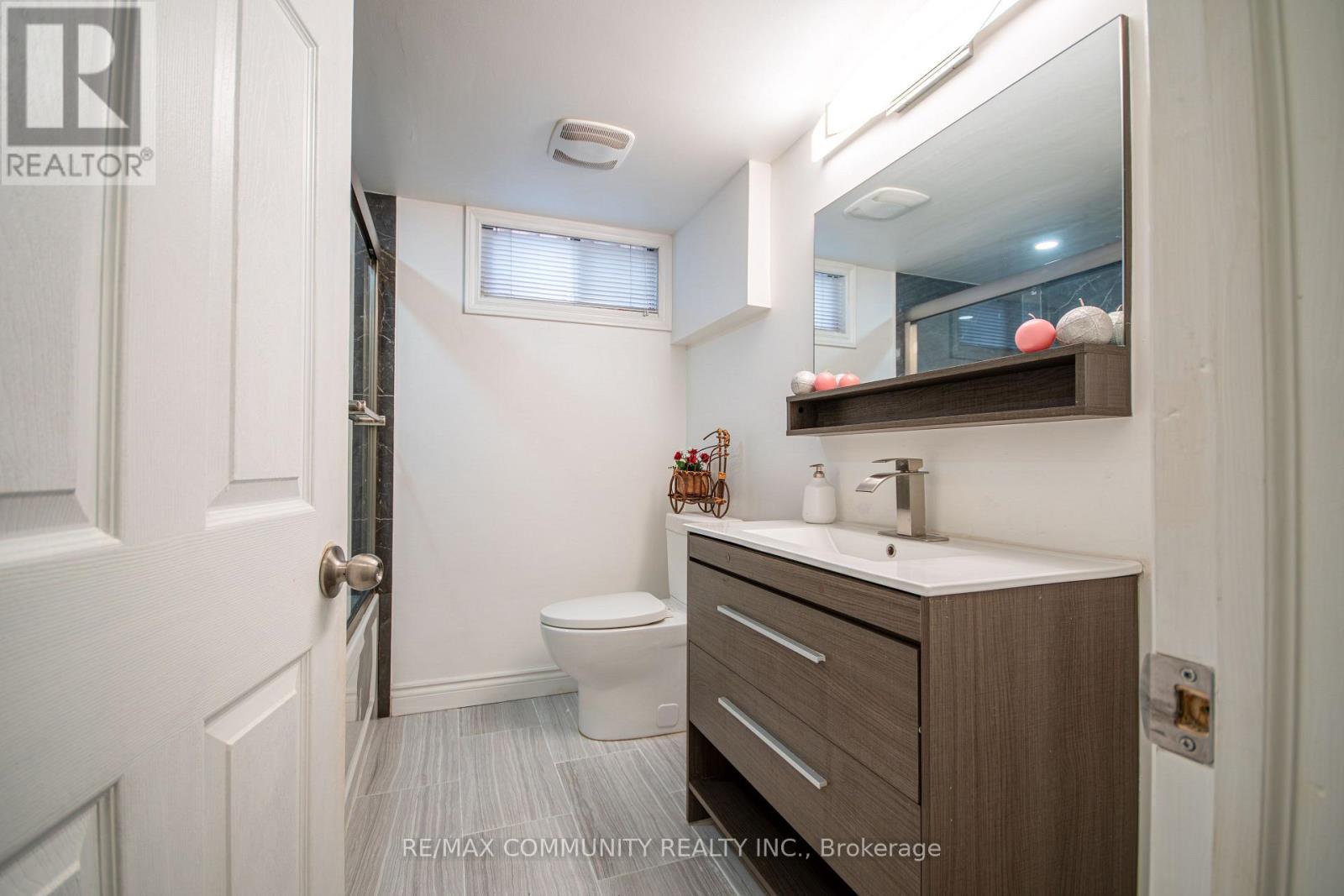167 Simpson Road, Ajax, Ontario  L1S 2V7 - Photo 28 - E13682642