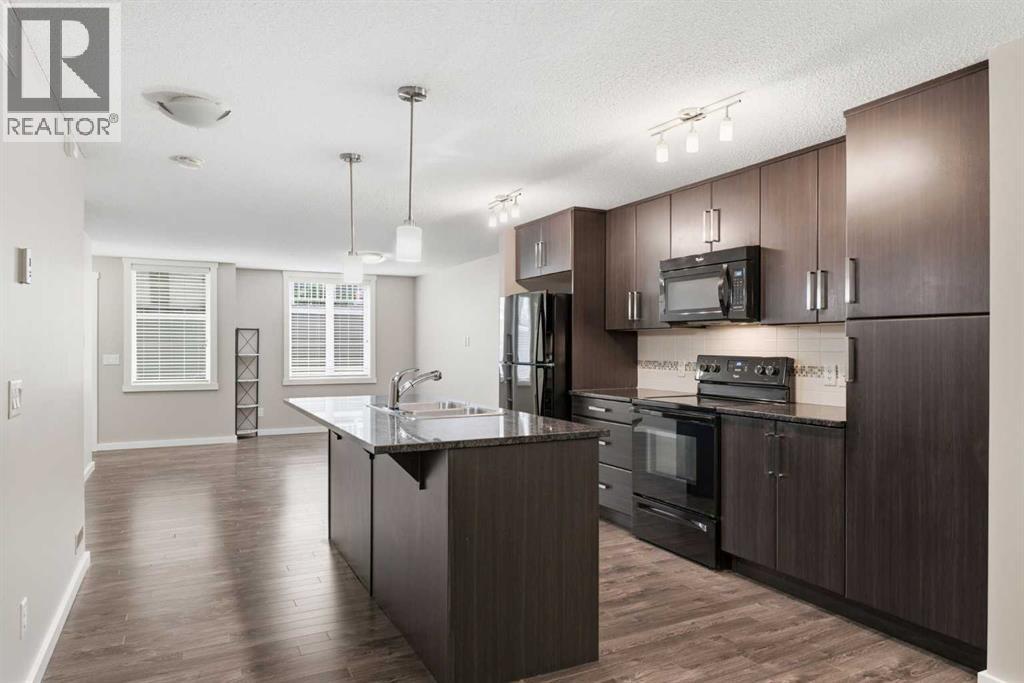 550 Mckenzie Towne Close SE, Calgary, Alberta  T2Z 1A8 - Photo 5 - A2329307