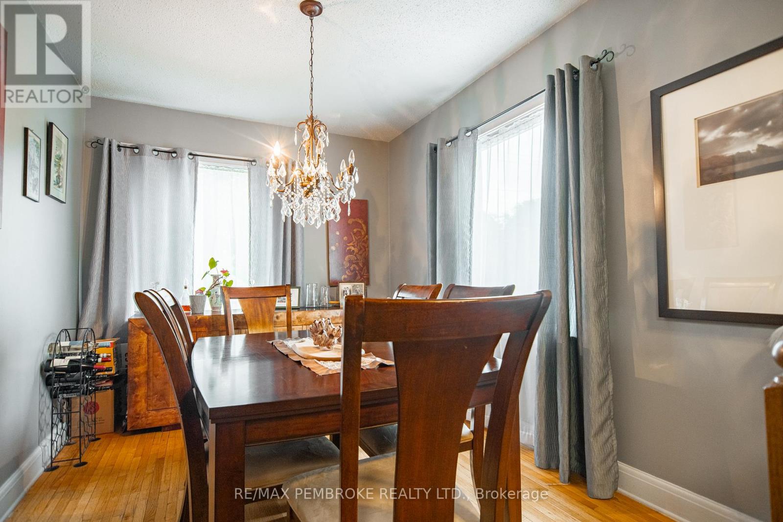 320 Mackay Street, Pembroke, Ontario  K8A 1C7 - Photo 2 - X13682676