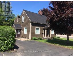320 MACKAY STREET, Pembroke, Ontario