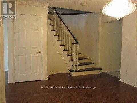 16 Thames Court, Richmond Hill, Ontario  L4B 1N4 - Photo 6 - N13682606