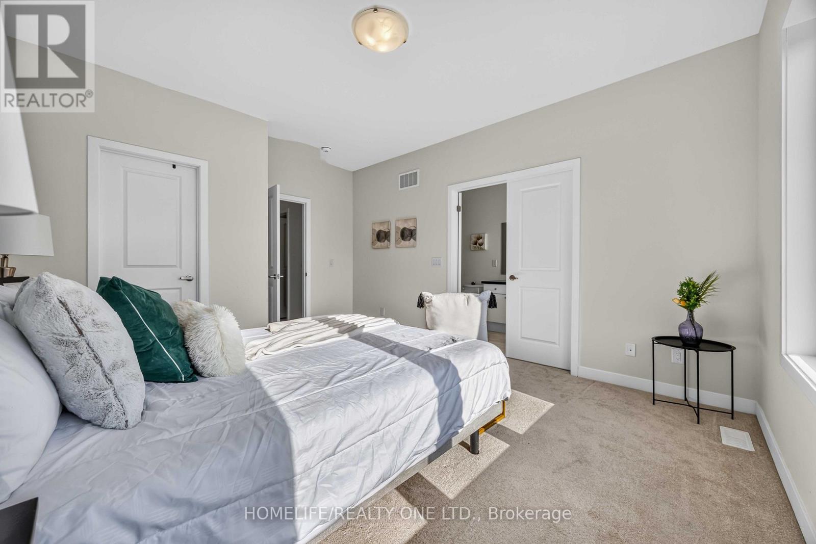 10 Harvey Bunker Crescent, Markham, Ontario  L6C 3M7 - Photo 35 - N13682652