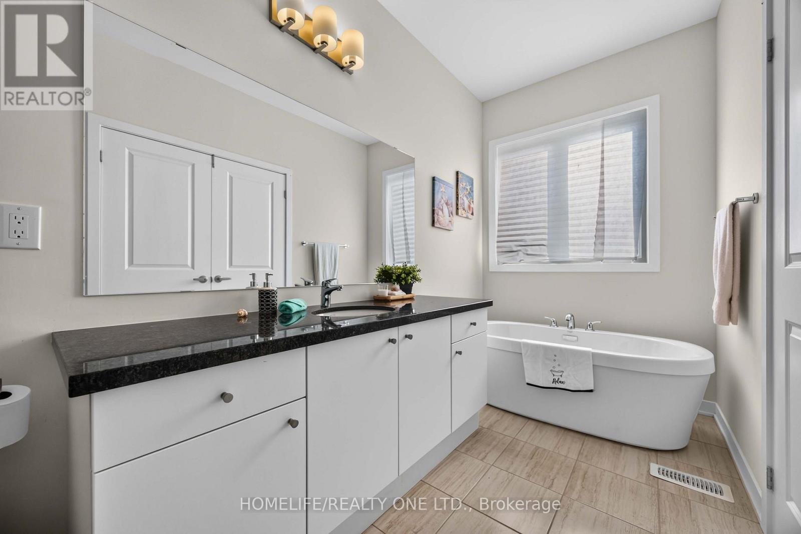 10 Harvey Bunker Crescent, Markham, Ontario  L6C 3M7 - Photo 38 - N13682652