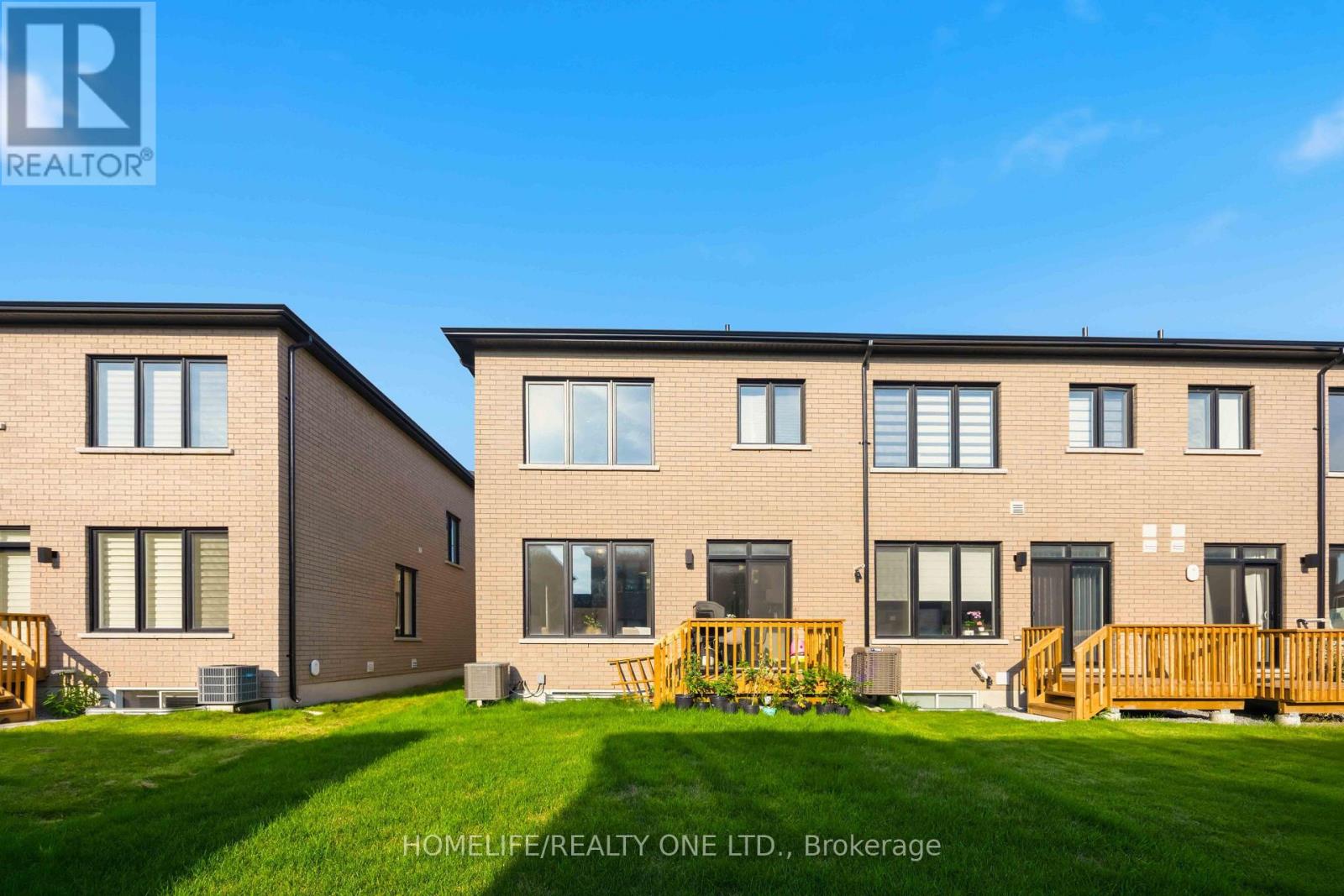 10 Harvey Bunker Crescent, Markham, Ontario  L6C 3M7 - Photo 47 - N13682652