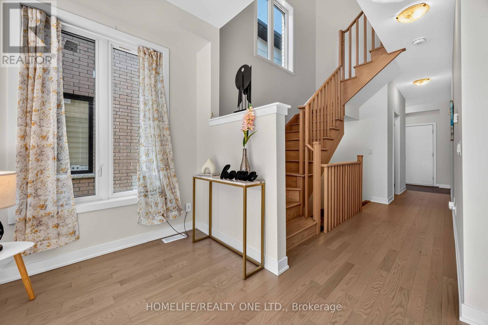 10 Harvey Bunker Crescent, Markham, Ontario  L6C 3M7 - Photo 5 - N13682652