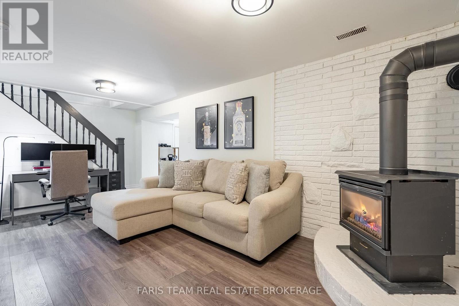 49 Huronwoods Drive, Oro-Medonte (Sugarbush), Ontario  L0K 1E0 - Photo 27 - S13682728
