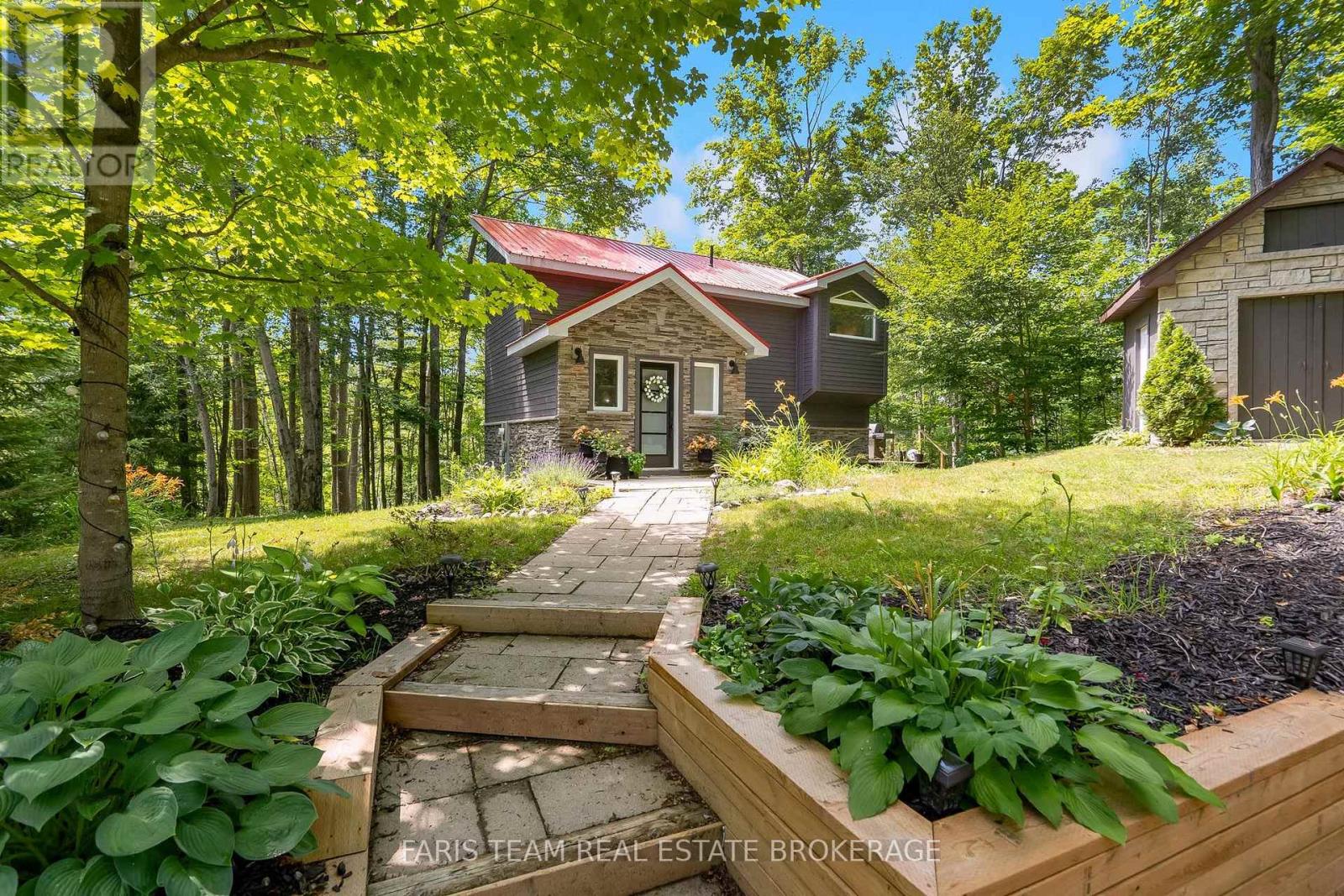 49 Huronwoods Drive, Oro-Medonte (Sugarbush), Ontario  L0K 1E0 - Photo 3 - S13682728