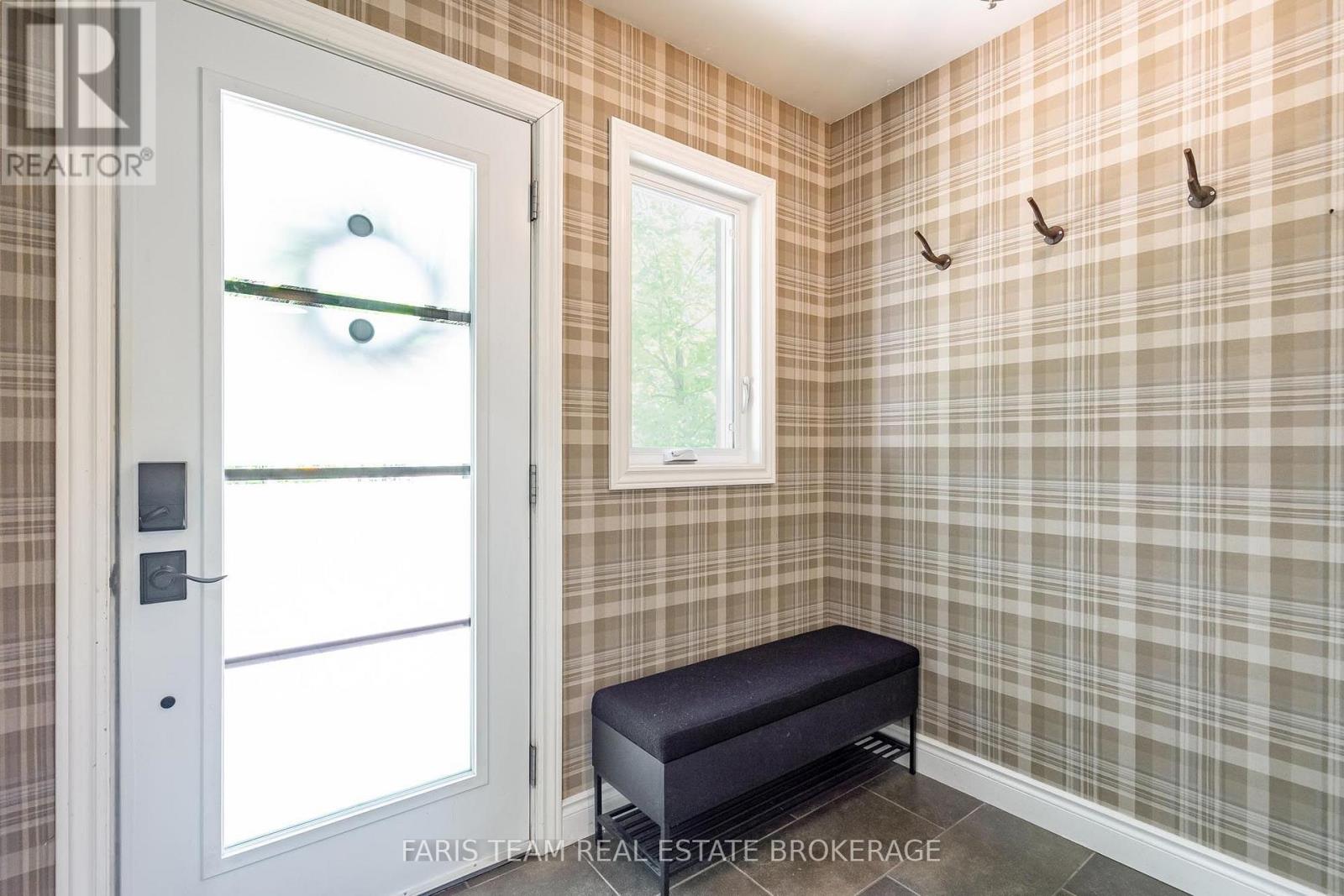 49 Huronwoods Drive, Oro-Medonte (Sugarbush), Ontario  L0K 1E0 - Photo 5 - S13682728