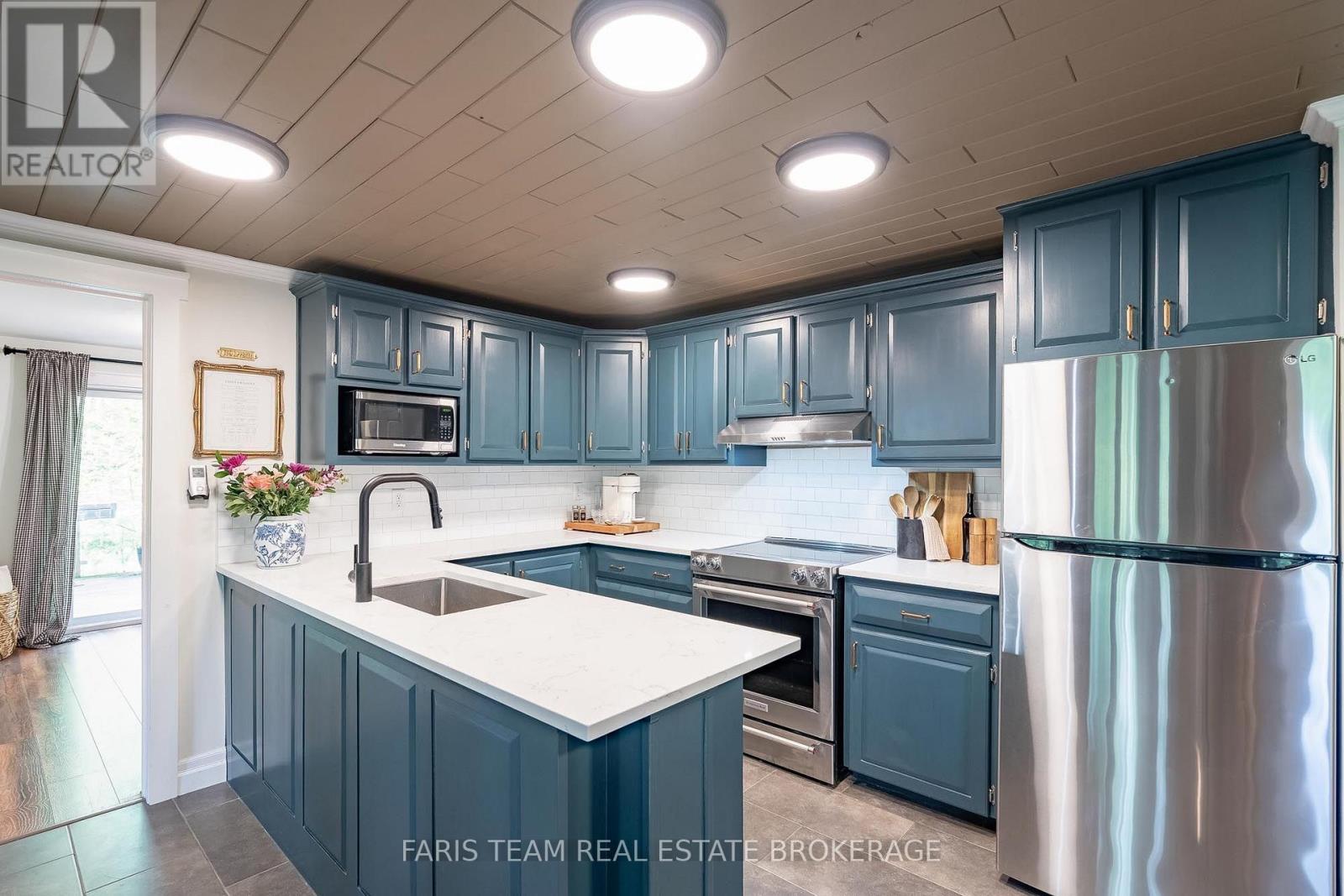49 Huronwoods Drive, Oro-Medonte (Sugarbush), Ontario  L0K 1E0 - Photo 6 - S13682728