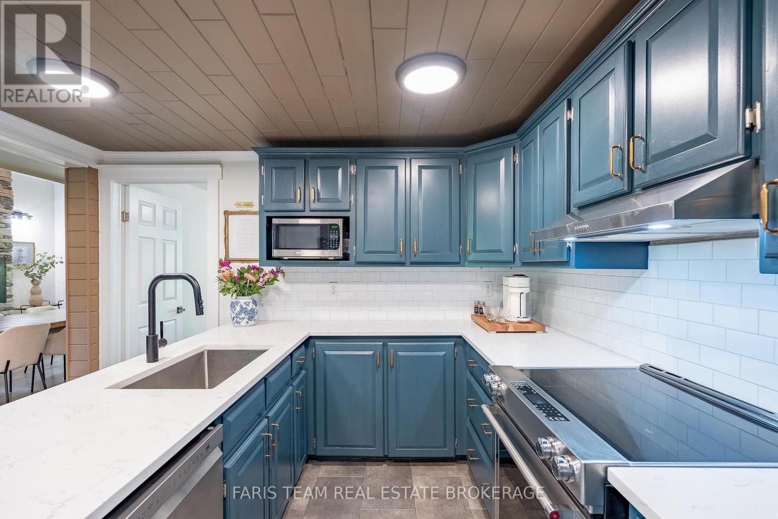 49 Huronwoods Drive, Oro-Medonte (Sugarbush), Ontario  L0K 1E0 - Photo 7 - S13682728