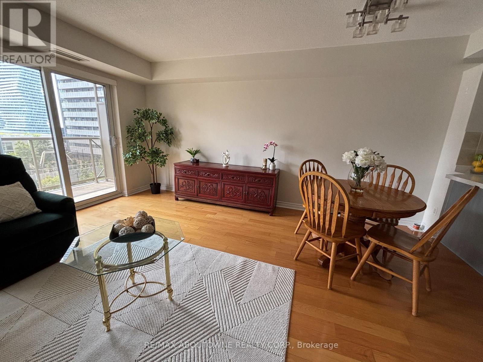 1002 - 350 Princess Royal Drive, Mississauga, Ontario  L5B 4N1 - Photo 17 - W13682748