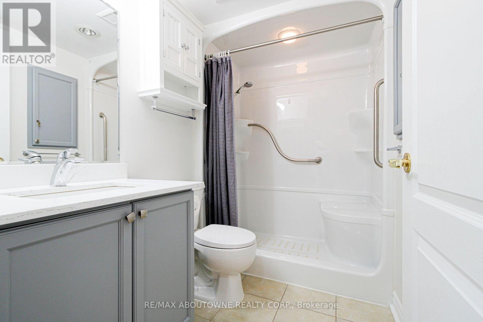1002 - 350 Princess Royal Drive, Mississauga, Ontario  L5B 4N1 - Photo 23 - W13682748
