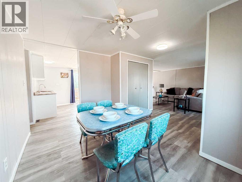 4540 48 Street, Rycroft, Alberta  T0H 3A0 - Photo 11 - A2330154