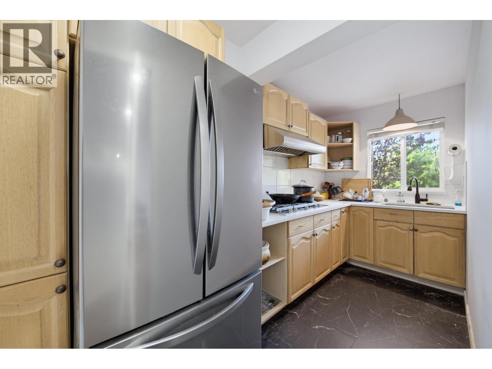7041 Willingdon Avenue, Burnaby, British Columbia  V5J 3R4 - Photo 11 - R3155602