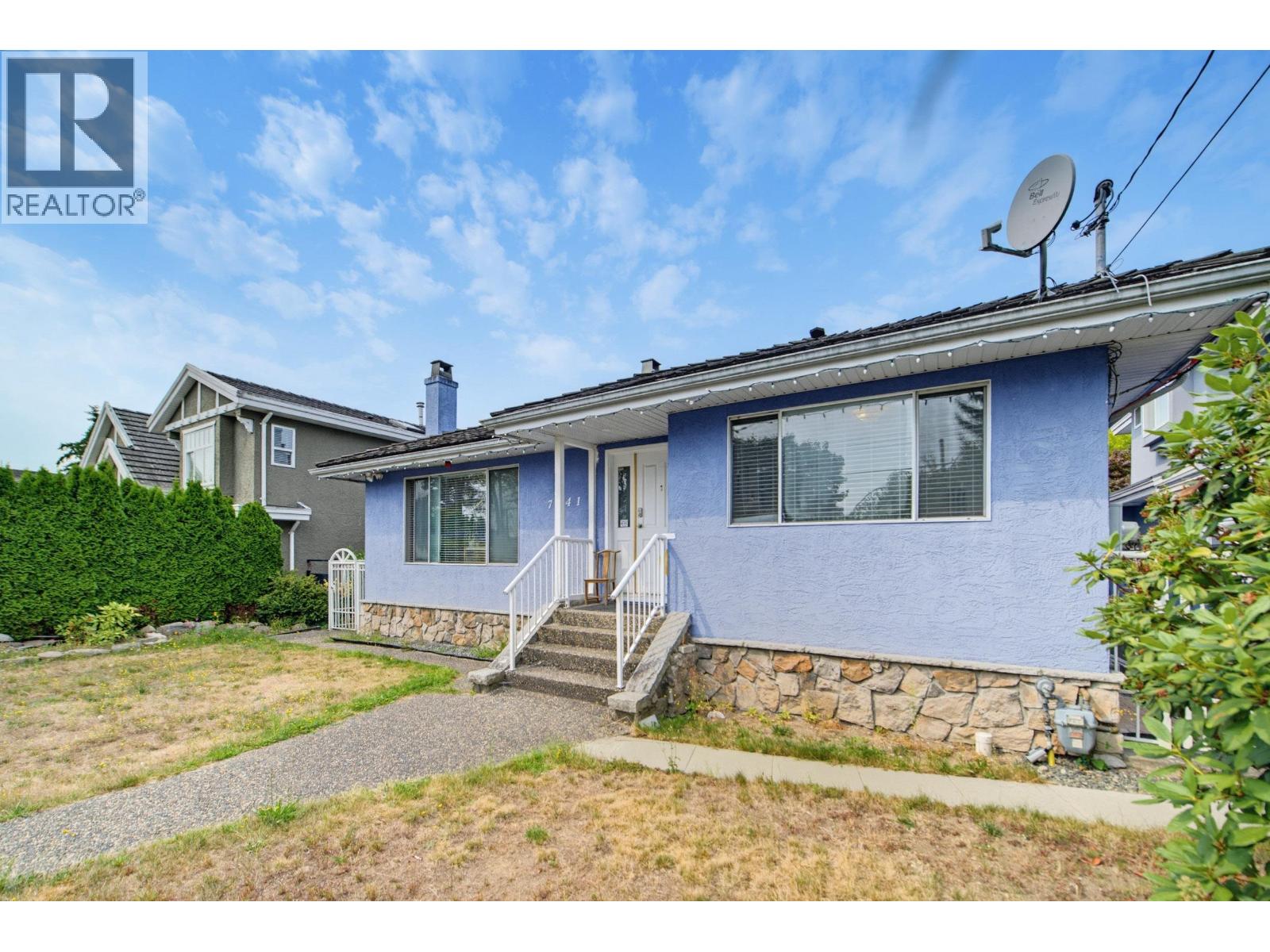 7041 Willingdon Avenue, Burnaby, British Columbia  V5J 3R4 - Photo 2 - R3155602
